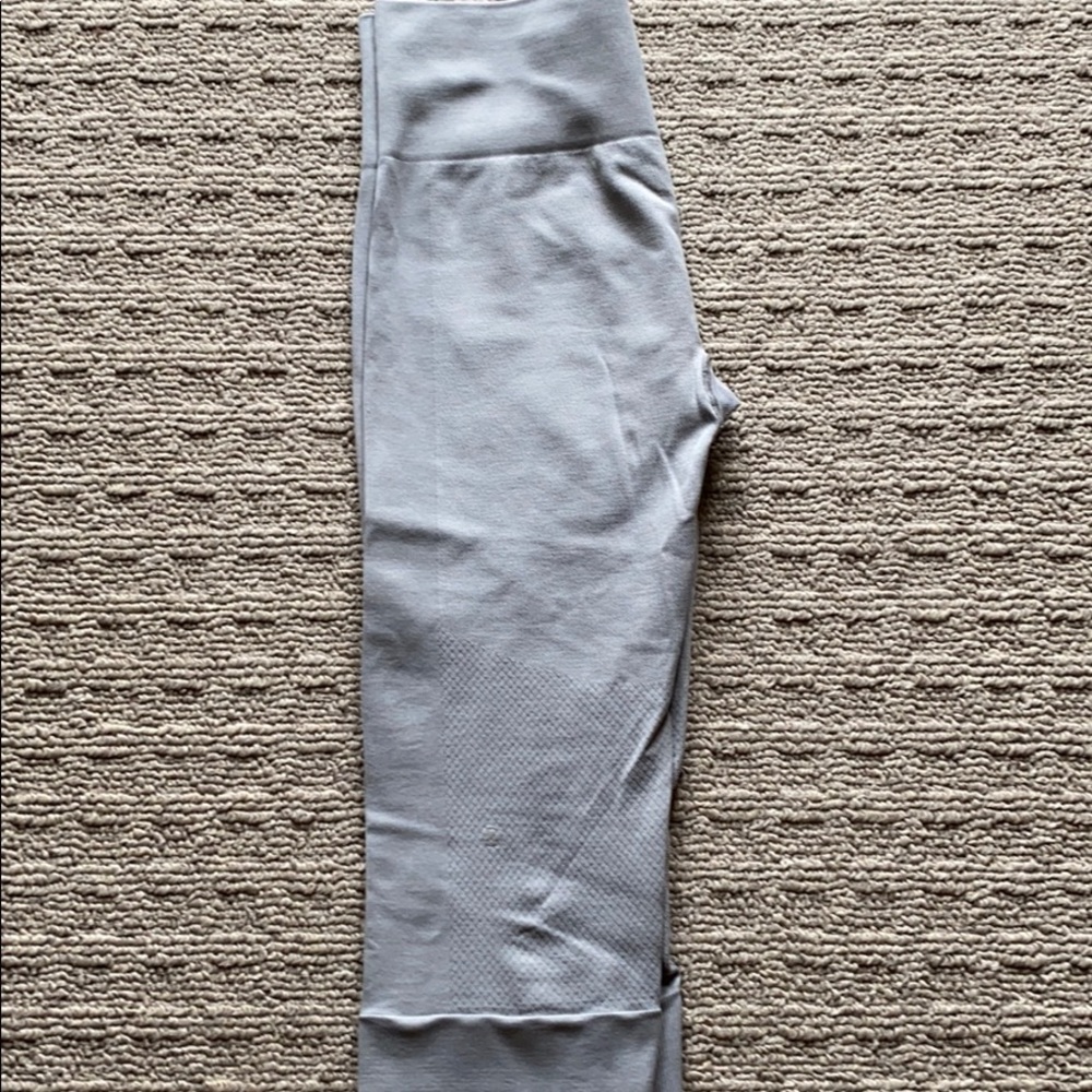 Lululemon cropped leggings